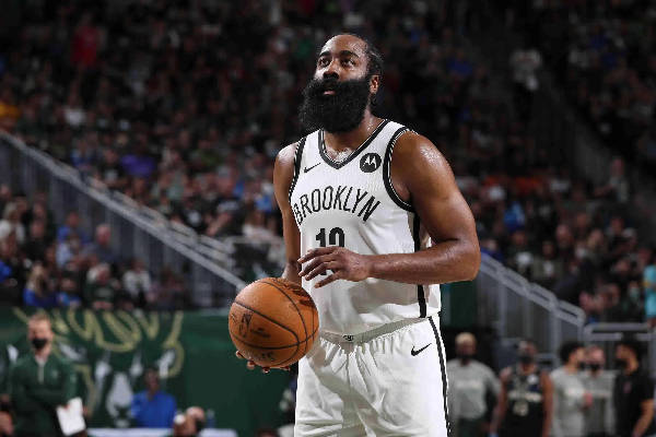 绝境 19 分轰穿防线!哈登 39 分钟鏖战至力竭 35+10+11 三双难破败局