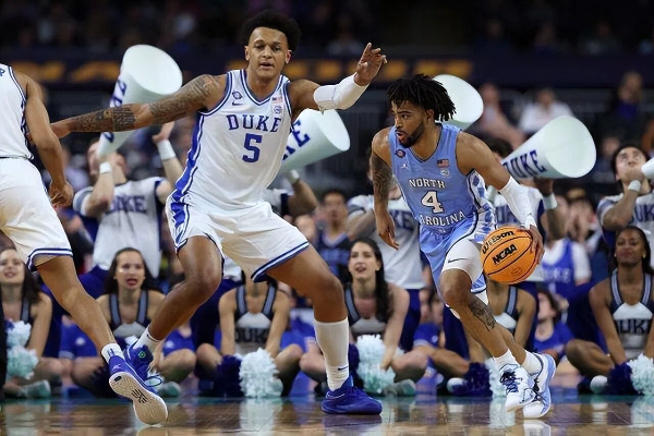 赛季第二伤 + 伤停四场！班凯罗腹股沟拉伤归期成谜，魔术卡位战陷矛盾困局