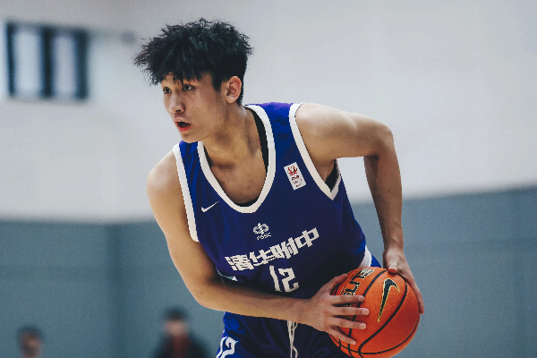 篮坛惊雷：一次 “零过渡” 的留洋革命