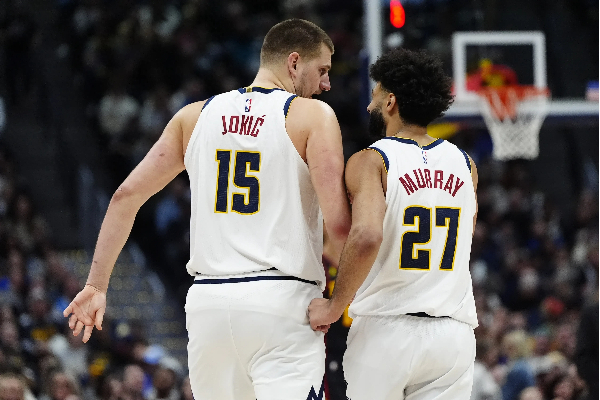 挡拆统治力！穆雷 11 中 10 三分狂砍 52 分 约基奇 13 助主导 掘金挡拆风暴双杀步行者