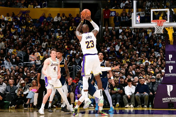 27+8 的狂欢与 3 分惜败的悲歌！阿门引爆联盟，无投射终是火箭宿命